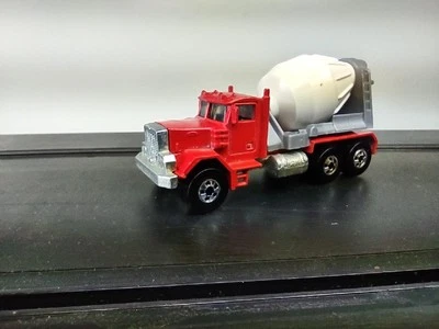 Hot Wheels Peterbilt Mezclador de Cemento Caballos de Trabajo Hong Kong Base Excelente Estado. Foto 1 de 4