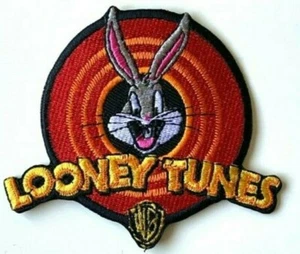Looney Tunes Rabbit - Warner Bros - Embroidered Iron On Sew On Patch Badge - Foto 1 di 1