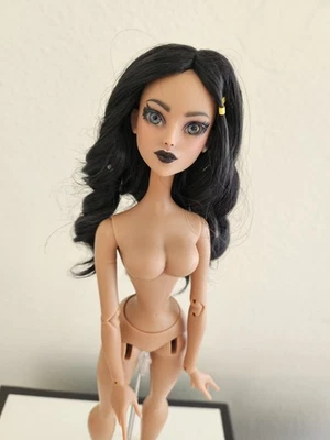 Tonner Kadira - tan BJD doll  by Phyn & Aero  - Image 1 of 4