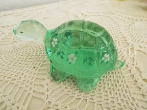 Tortuga verde Fenton, flores pintadas a mano firmadas por artista - Imagen 1 de 5