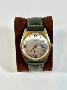 Reloj Timex Marlin Day Date 35 mm vintage 1980 para hombre tono dorado funcionando 2866910680 - Imagen 1 de 9