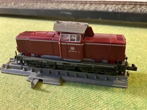 TRIX N scale BR212 216-6 DB Centre Cab Diesel  Loco good runner needs TLC - Picture 1 of 7