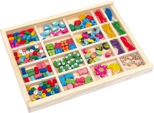 Fädelperlen in Holzbox, Holzperlen zum Auffädeln, Fädelspiel für Kinder, Holz - Bild 1 von 5