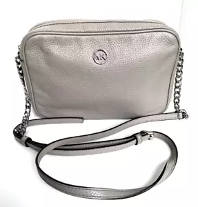 MICHAEL KORS „Fulton“ Crossbody Bag # Pearl Grey # Pebbled Leather/ Echtleder - Bild 1 von 8
