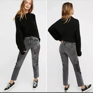 Free People schwarze bestickte Girlfriend Jeans Gr. 31 roher Saum - Bild 1 von 12