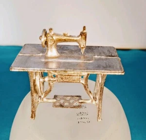 Antikes Puppenstuben Möbel Metall Nähtisch silberfarbend - Bild 1 von 4