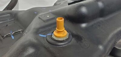 Fuel Tank With Pump OEM 2010 2011 2012 2013 2014 2015 Jaguar XF - Image 1 of 4