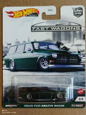 Hot Wheels Volvo P220 Amazon Wagon - Fast Wagons 3/5 - Immagine 1 di 3