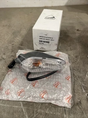 X7 NUEVO OEM DUCATI MONSTER 821 INTERMITENTE DELANTERO IZQUIERDO/DERECHO 53010236B Foto 1 de 4