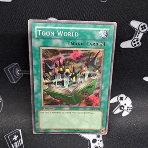 Toon World SDP-024 1st Edition MP Moderate Play Yu-Gi-Oh! Card - Picture 1 of 6