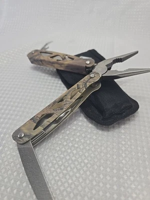 Ozark Trail Multi-Tool with Sheath Outdoor Equipment New Realtree - Image 1 of 4