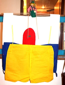 Kersa Theater mit Handpuppe Markenprodukt gedrechselter Holzkopf Handbemalt - Bild 1 von 8