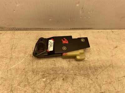 2003-2006 VOLVO XC90 FUEL DOOR GAS DOOR LOCK ACTUATOR SOLENOID OEM - Image 1 of 4