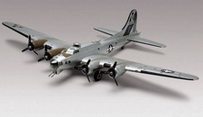 Revell 85-5600 1:48 Boeing B17-G Flying Fortress Bomber Aircraft Plastic Kit