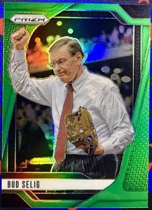 Panini Prizm Bud Selig 2025 verde holograma paralelo #131 - Imagen 1 de 2