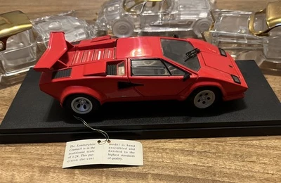 Литой автомобиль Franklin Mint 1985 Lamborghini Countach красный 5000 S масштаб 1:24 - Изображение 1 из 3
