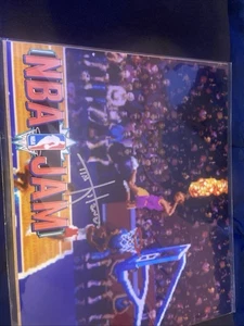 NBA Jam: Tim Kitzrow BAM! Caja de jugador AUTO con certificado de autenticidad - Imagen 1 de 4