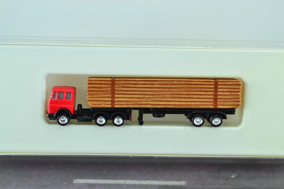NOCH Wood Transport Tractor Trailer Red Z Scale - Image 1 of 2