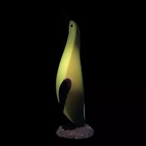 Federpuppe Kunst Glas leuchtende Skulptur Murano Stil auf Schnee UV reaktiv Figur - Bild 1 von 18