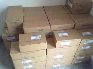 ONE New Yaskawa Servo Motor SGMAH-08AAA41-Y2 - Picture 1 of 1