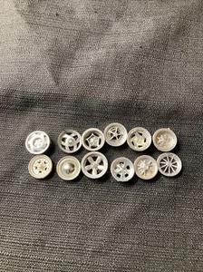 Ruedas y llantas cromadas vintage de plástico para depósito de chatarra 1:25 Z5 - Imagen 1 de 4