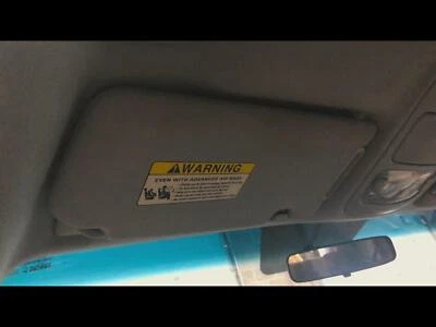 Parasol izquierdo usado se adapta a: Hyundai Entourage 2008 sin iluminación izquierda grado A Foto 1 de 4