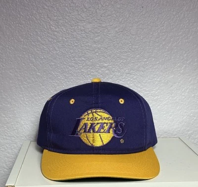De colección Los Angeles Lakers Logotipo Liso Youngan Drew Pearson Sombrero Snapback Púrpura  Foto 1 de 4