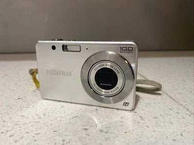 Fujifilm FinePix J20 10.0MP Digital Camera. Pl Check Description - Image 1 of 4