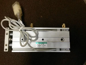 CKD Pneumatic Cylinder STR2-B-20-70 FL249261 - Picture 1 of 4