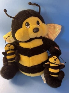 Kids America Buzzing plush Bumble Bee stuffed plush w wings n 2 baby bees 13” - Picture 1 of 9