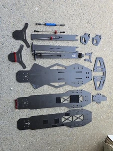 Lot GFRP Apollo, 2024 ET OG, BARRES WHEELIE, carrosserie flottante mnts, pare choc avant ect - Photo 1 sur 11