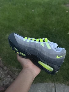 Taglia 8 - Nike Air Max 95 OG Neon Big Bubble 2025 HM4740-001 *SPEDIZIONE VELOCE* - Foto 1 di 5