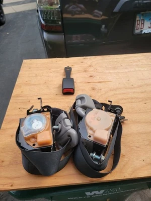 2005 SUBARU IMPREZA WRX Sti conjunto frontal cinto fabricante de equipamento original - Imagem 1 de 3