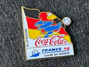 PIN PINS ENAMEL WORLD CUP 98 1998 FOOTBALL SOCCER COCA COLA ALLEMAGNE DORE - Imagen 1 de 1