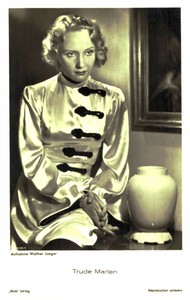 Trude Marlen   *  Original Ross Postkarte Postcard * Nr. 395 l