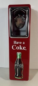 VINTAGE grande COCA COLA 10 1/2” montaggio a parete apribottiglie/cattura tappo COCA COLA - Foto 1 di 7
