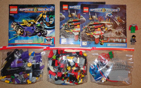 Lot of Complete LEGO Space Police Set 5980 Squidman's Pitstop 5982 Smash N Grab
