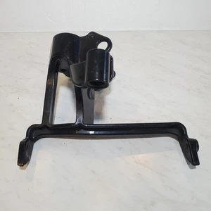 Tablero de piso izquierdo Harley 07-17 montaje de soporte lateral de cambio Heritage Softail Fatboy OEMHarley - Imagen 1 de 10