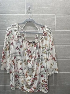 Unique spectrum Knits women’s 2x butterfly and floral top 3/4 Sleeves with lace - Picture 1 of 5