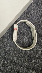 Apple Watch Series 3 - 422mm - CERAMIC WHITE - White Sport Band (GPS + Cellular) - Picture 1 of 2