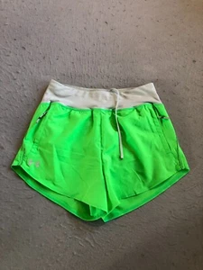 Under Armour Shorts Women's Small New Anywhere Lime Green 1380418 MSRP $65 - Picture 1 of 4