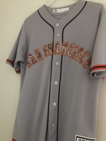 buster posey giants jersey L  Camo Coolbase Cover