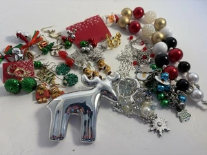 Vintage gemischt Urlaub Weihnachten Schmuck Ohrringe Halskette mehr ~20+ Stück - Bild 1 von 5