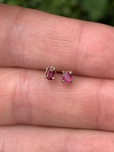  14ct Rose Gold Natural Ruby Vintage Earrings 0.6 Grams 14k 585 - Picture 1 of 7
