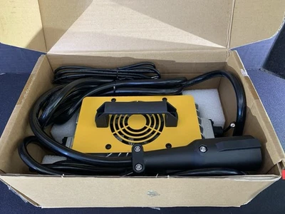 Cargador de batería de litio portátil de alta velocidad para carro de golf Club Car 48V 18A Foto 1 de 3