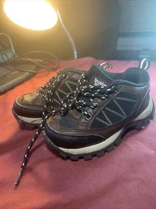 BUSTER BROWN ETHAN TODDLER ATHLETIC SHOE-SIZE 8-NICE CONDITION! - Picture 1 of 12