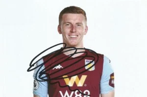 ASTON VILLA: MATT TARGETT SIGNED 6x4 2019/2020 PORTRAIT PHOTO+COA - Picture 1 of 1