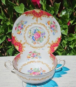 Vintage Royal Albert "Canterbury" 1930 Avon Shape Soup Coup Cup Handled Red - Picture 1 of 10
