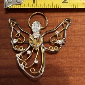 Pin ángel tono oro dulce con estrás transparente - Imagen 1 de 3