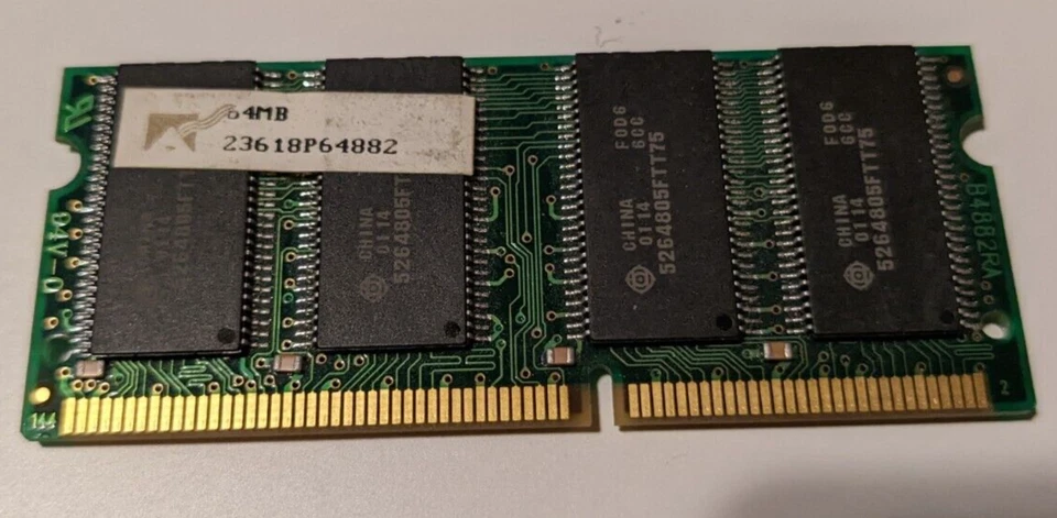 Memoria RAM SoDIMM para computadora portátil PC100 64 MB 100 MHZ Foto 1 de 1
